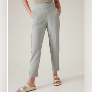 Athleta Brooklyn Ankle Pant in Gray size 2